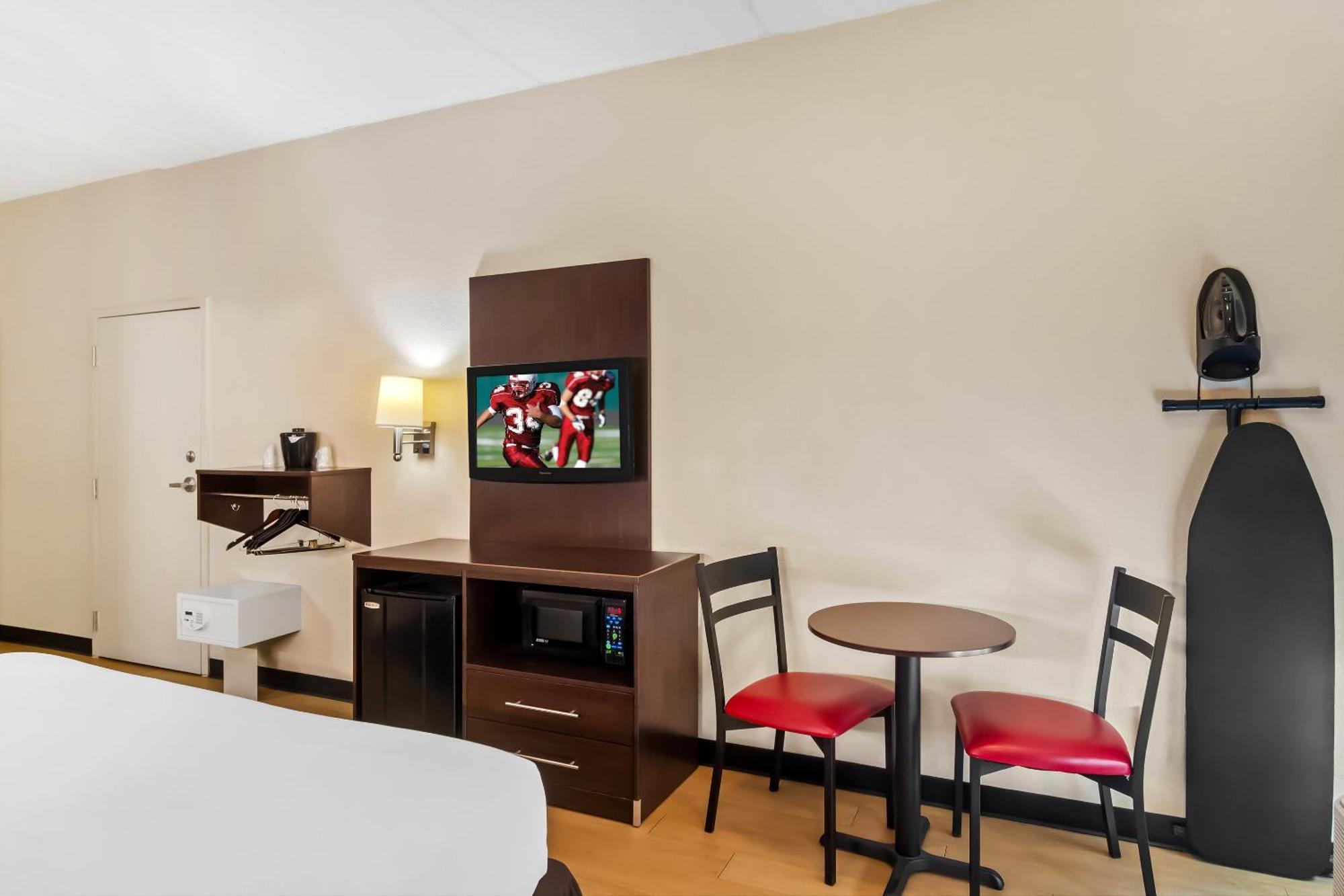 Red Roof Inn Plus+ Jacksonville - Southpoint Exterior foto